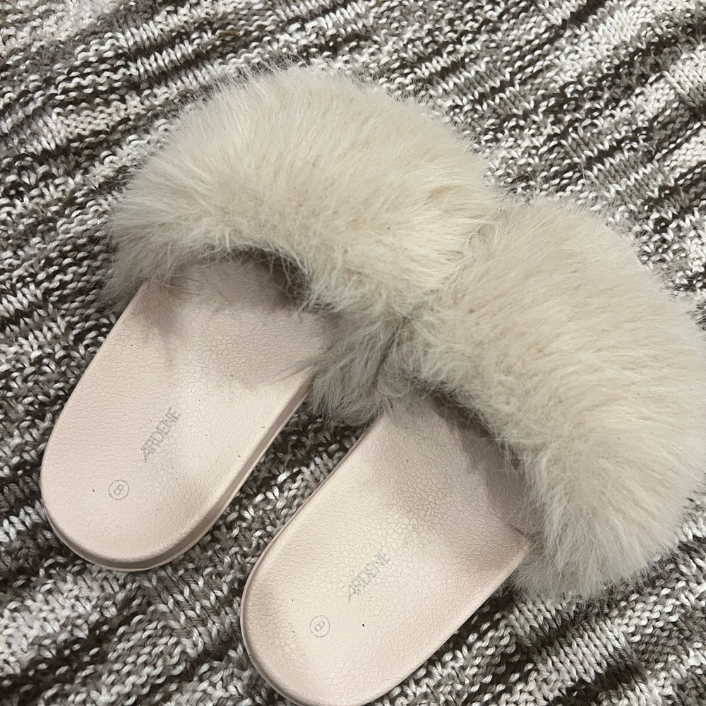 Ardene Cream Plush Faux Fur Slippers